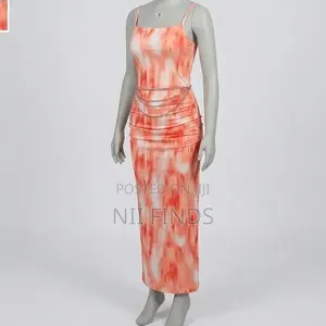 Chic Spaghetti Strap Orange
Bodycon Dress