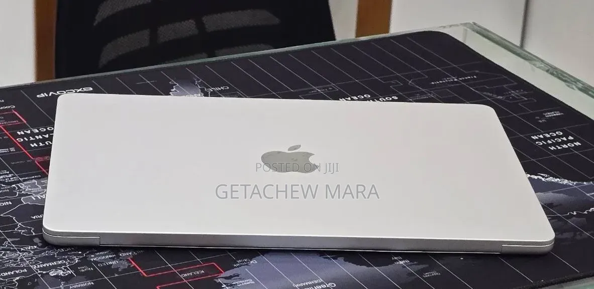 New Laptop Apple MacBook Air 2024 M3 16GB Intel SSD 256GB