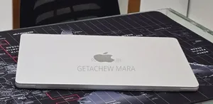 New Laptop Apple MacBook Air 2024 M3 16GB Intel SSD 256GB