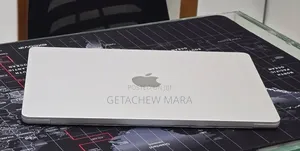 New Laptop Apple MacBook Air 2024 M3 16GB Intel SSD 256GB