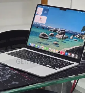 New Laptop Apple MacBook Air 2024 M3 16GB Intel SSD 256GB