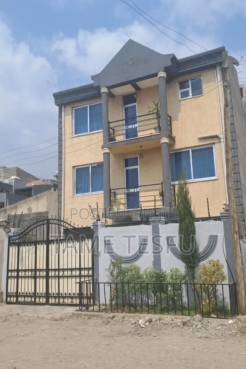 Furnished 7bdrm House in ሀያት, Bole for sale