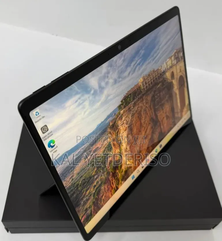 New Laptop Microsoft Surface Pro 10 16GB SSD 512GB