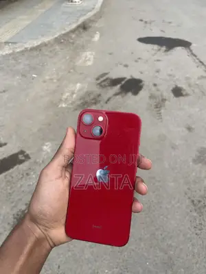 Apple iPhone 13 128 GB Red