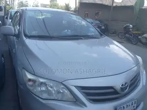 Toyota Corolla 2013 Silver