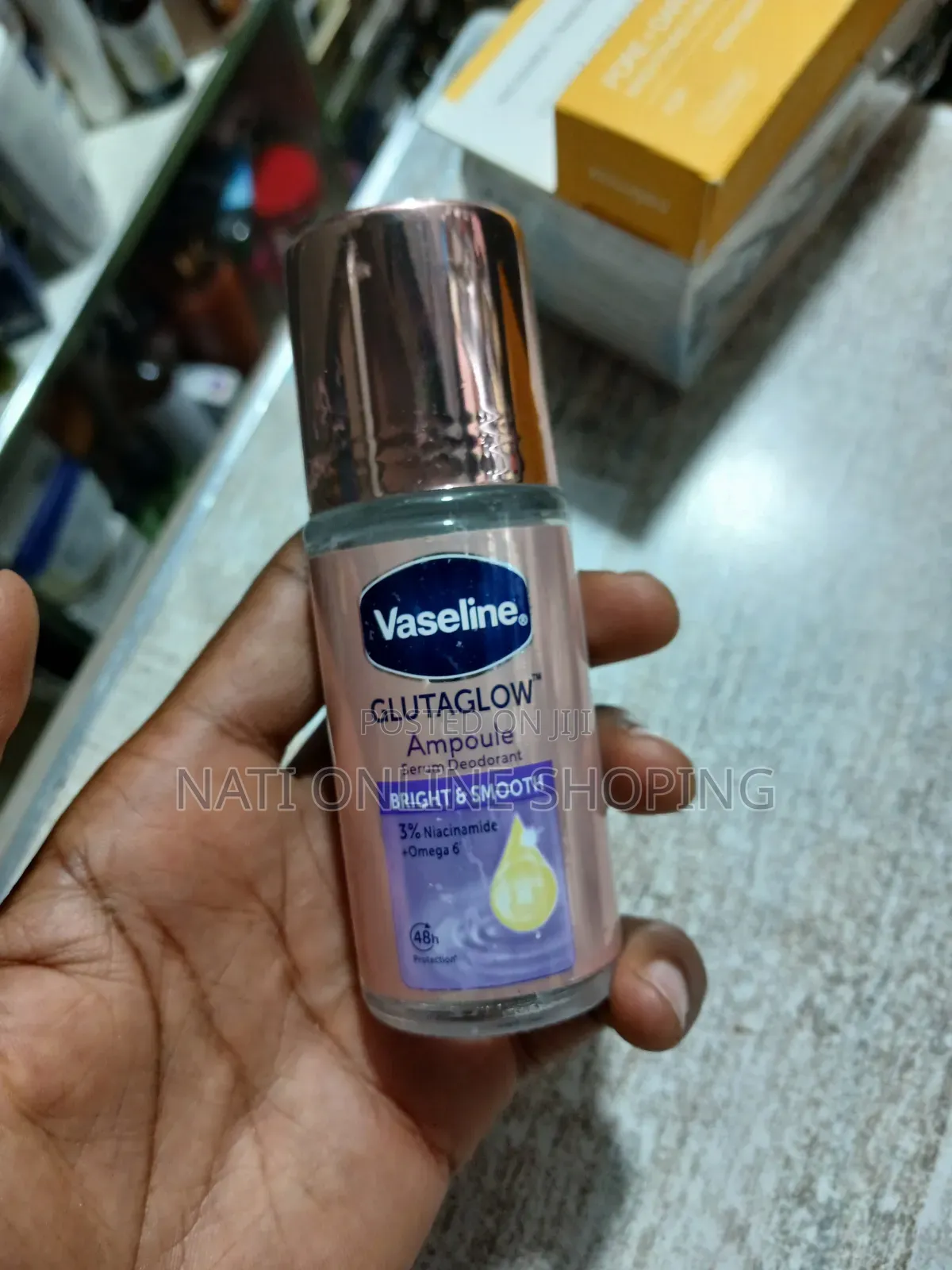 Vaseline Glutaglow Ampoule Serum Deodorant