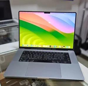 New Laptop Apple MacBook Pro 32GB Apple M1 Max SSD 1T