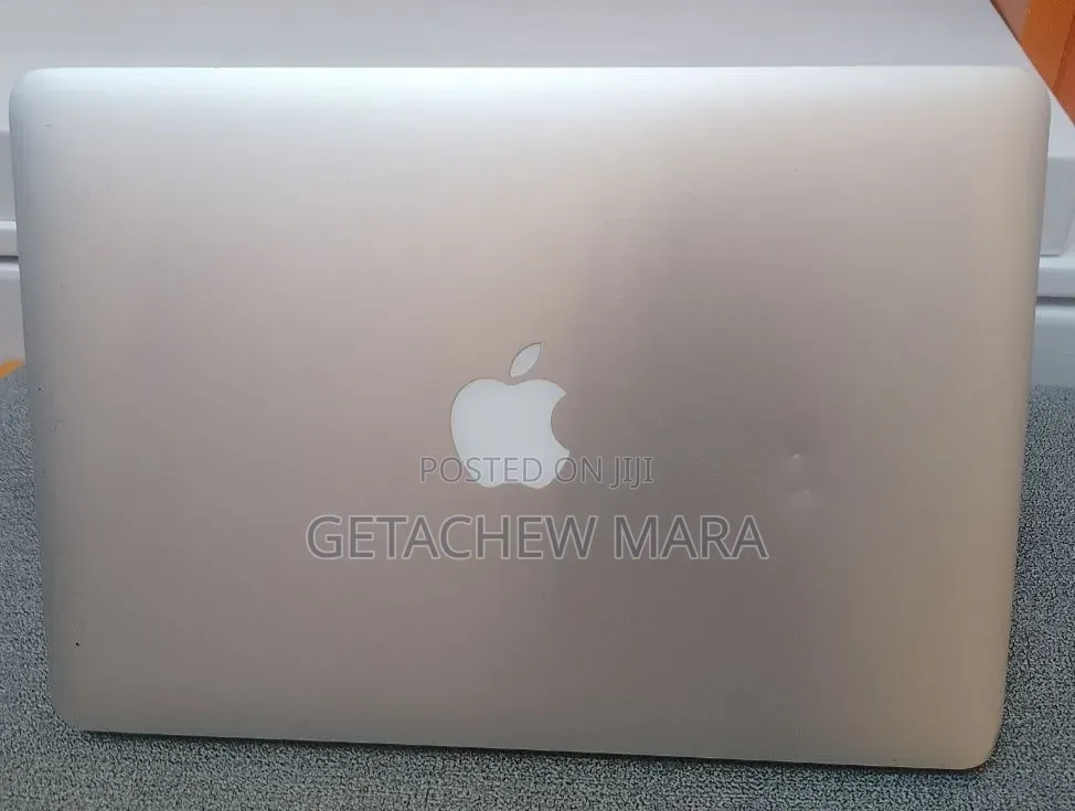 New Laptop Apple MacBook 2013 8GB Intel Core i5 SSD 256GB