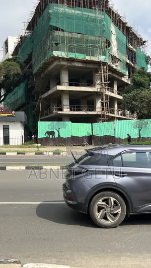 1bdrm Apartment in ጀንቦሮ ሪልስቴት, Bole for sale