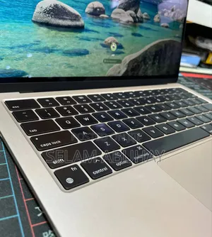 New Laptop Apple MacBook Air 2022 M2 8GB Apple M2 SSD 256GB