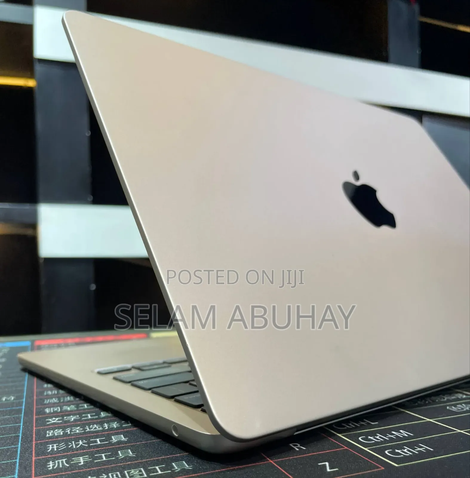 New Laptop Apple MacBook Air 2022 M2 8GB Apple M2 SSD 256GB