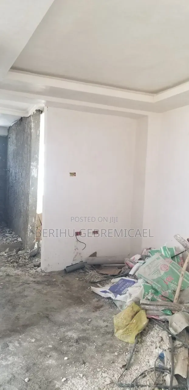 2bdrm Condo in አያት, Bole for sale