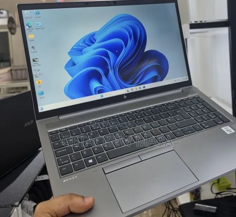 New Laptop HP ZBook 15 16GB Intel Core i7 SSD 512GB