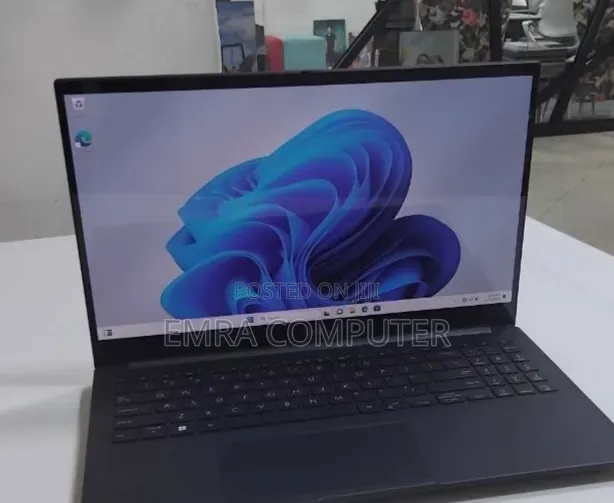 New Laptop Asus 16GB Intel Core i9 SSD 512GB