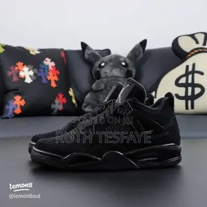 Air Jordan 4 Black Cat