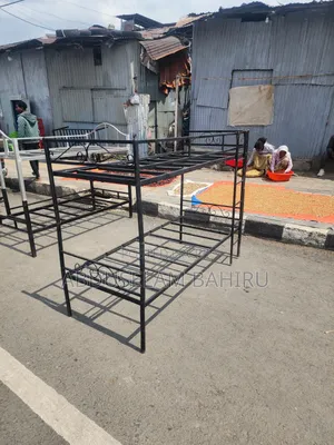 Used Double Bed ያገለገለ ተደራራቢ አልጋ