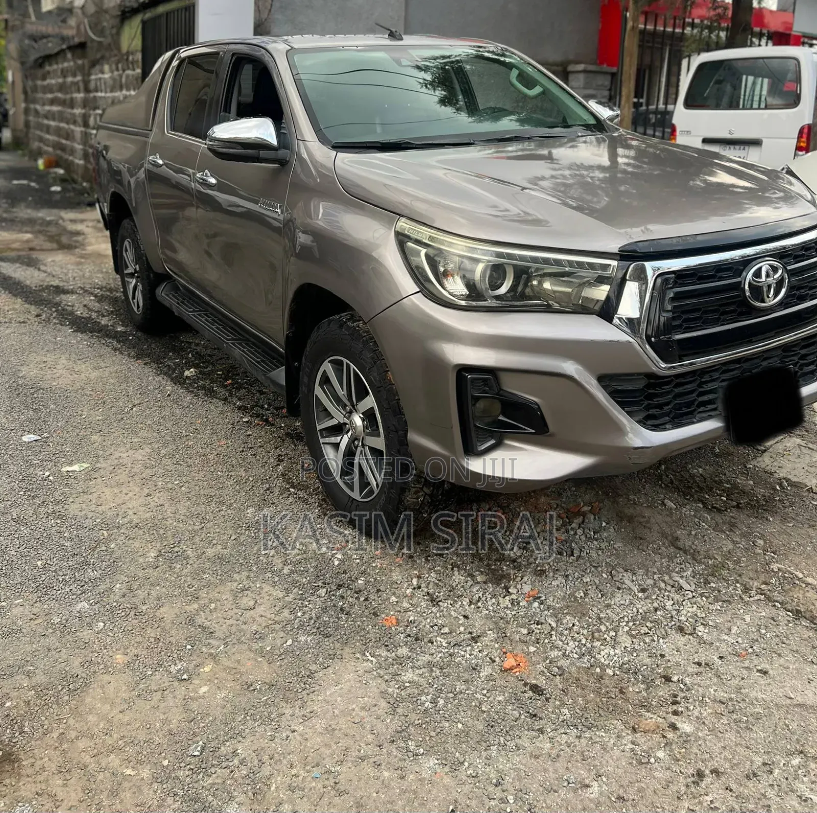 Toyota Hilux 2017 Gray