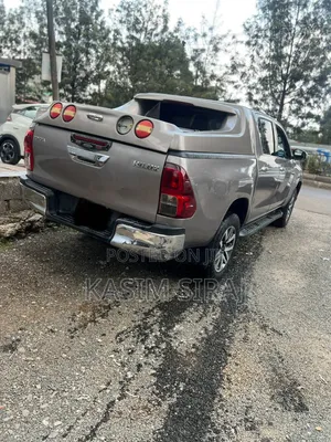 Toyota Hilux 2017 Gray