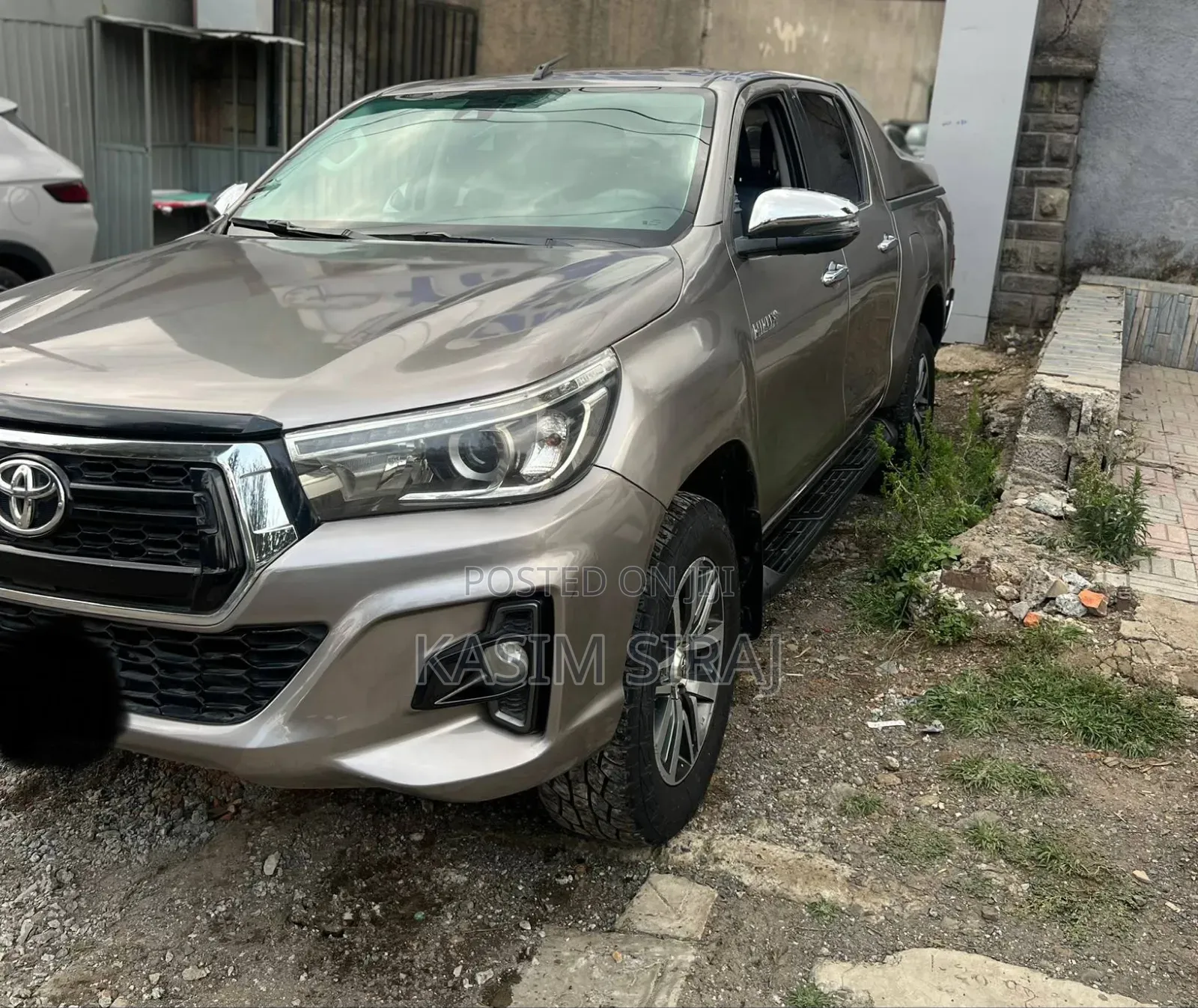Toyota Hilux 2017 Gray