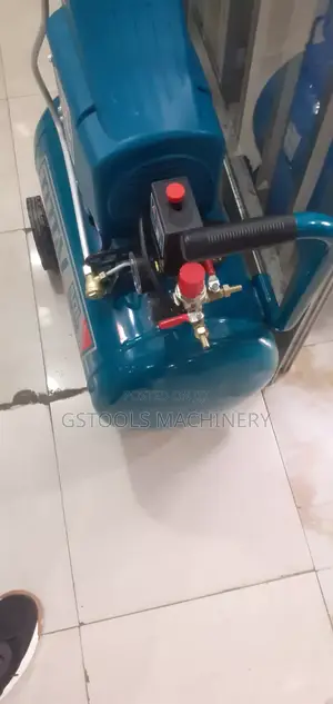 Total 50l አእር Compresser