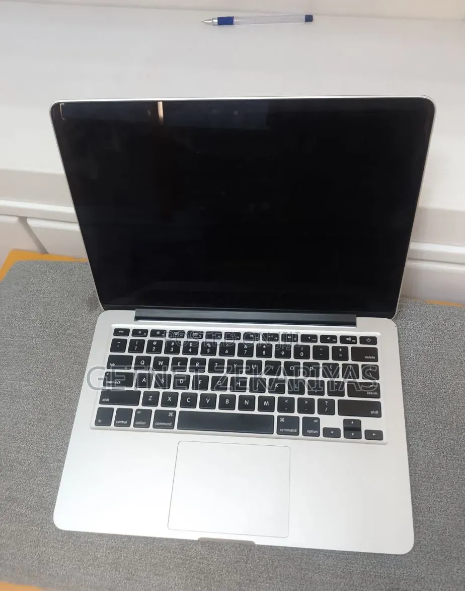 New Laptop Apple MacBook Pro 2013 8GB Intel Core i5 SSD 256GB