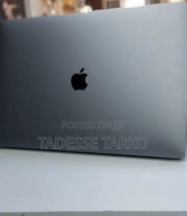 New Laptop Apple MacBook Pro 2017 16GB Intel Core i7 SSD 512GB