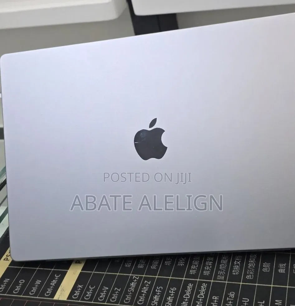 New Laptop Apple MacBook Pro 2021 M1 32GB Apple M1 Max SSD 1T