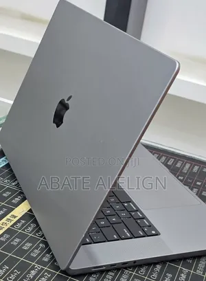 New Laptop Apple MacBook Pro 2021 M1 32GB Apple M1 Max SSD 1T
