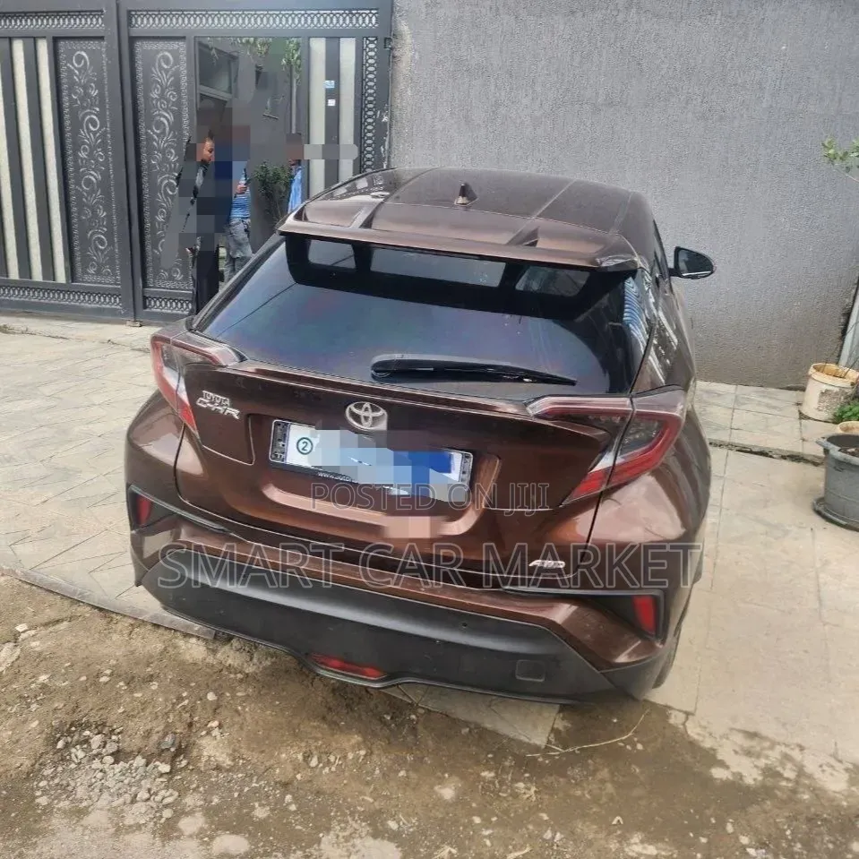 Toyota C-HR 2017 Brown
