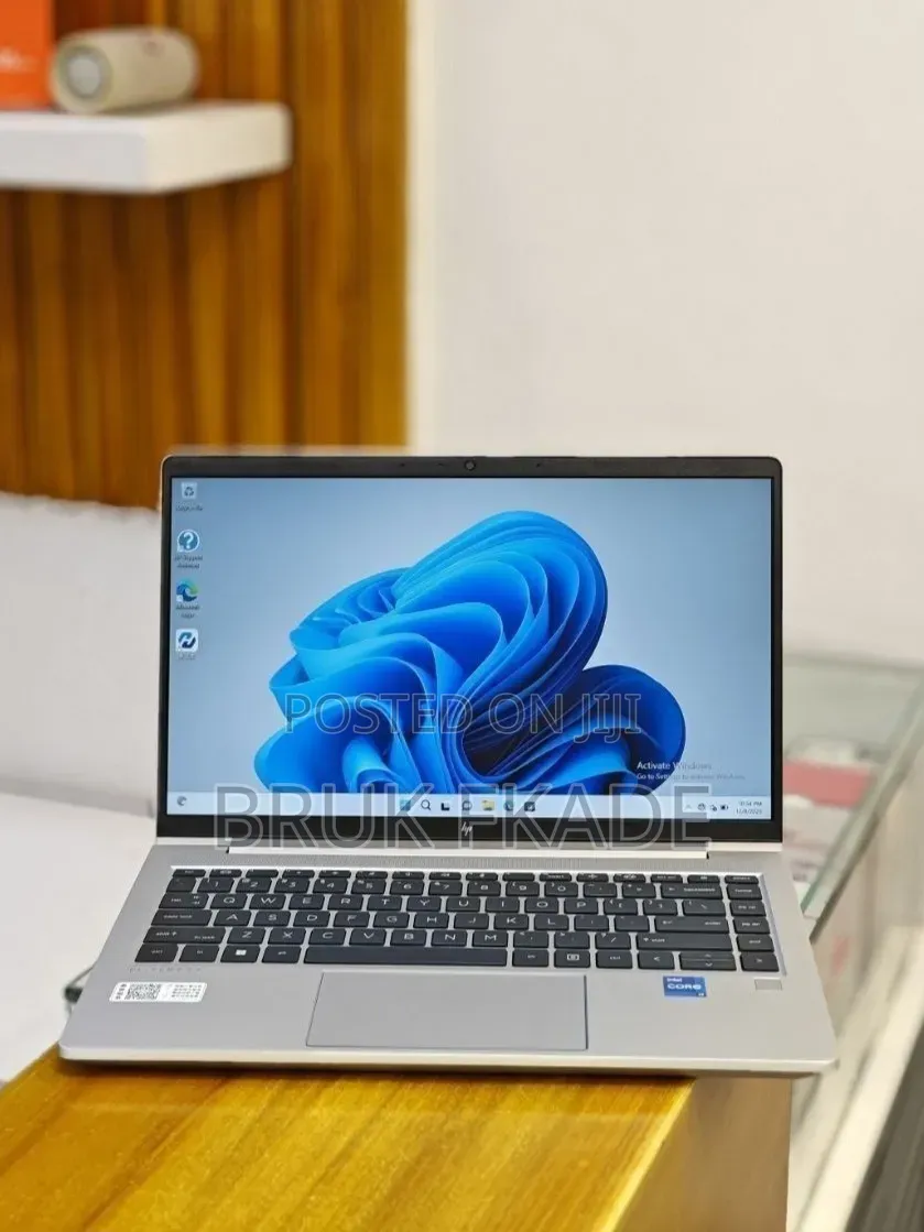 New Laptop HP ProBook 440 G10 16GB Intel Core i7 SSD 1T