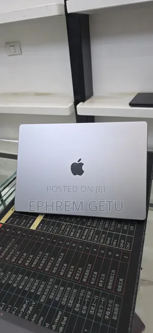 New Laptop Apple MacBook Pro 2021 M1 Max 32GB Intel Core i7 SSD 1T
