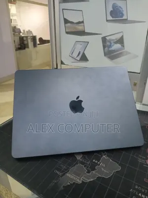New Laptop Apple MacBook Air 2022 M2 16GB Apple M2 SSD 512GB