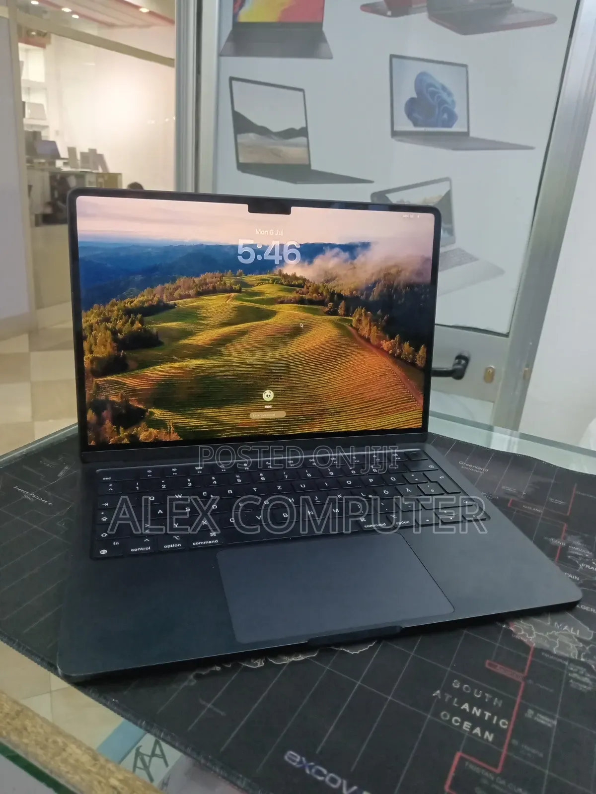 New Laptop Apple MacBook Air 2022 M2 16GB Apple M2 SSD 512GB
