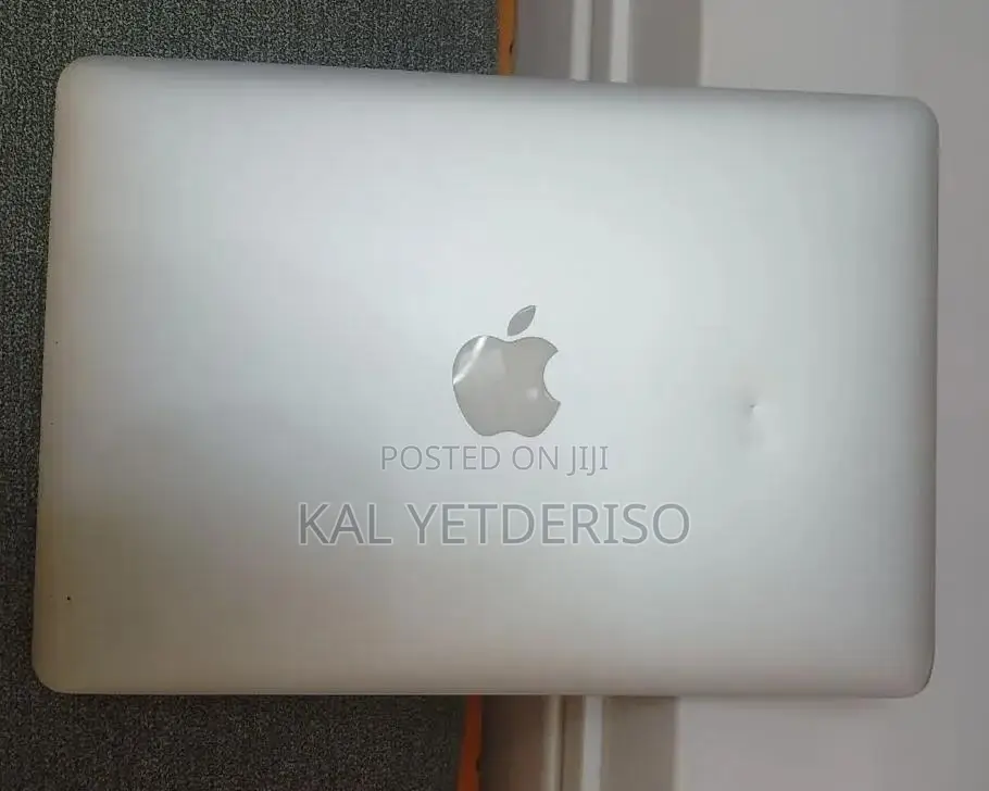 New Laptop Apple MacBook Pro 2013 8GB Intel Core i5 SSD 256GB