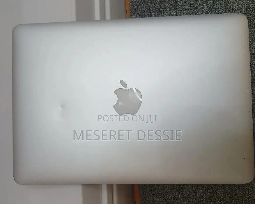 New Laptop Apple 8GB Intel Core i5 SSD 256GB