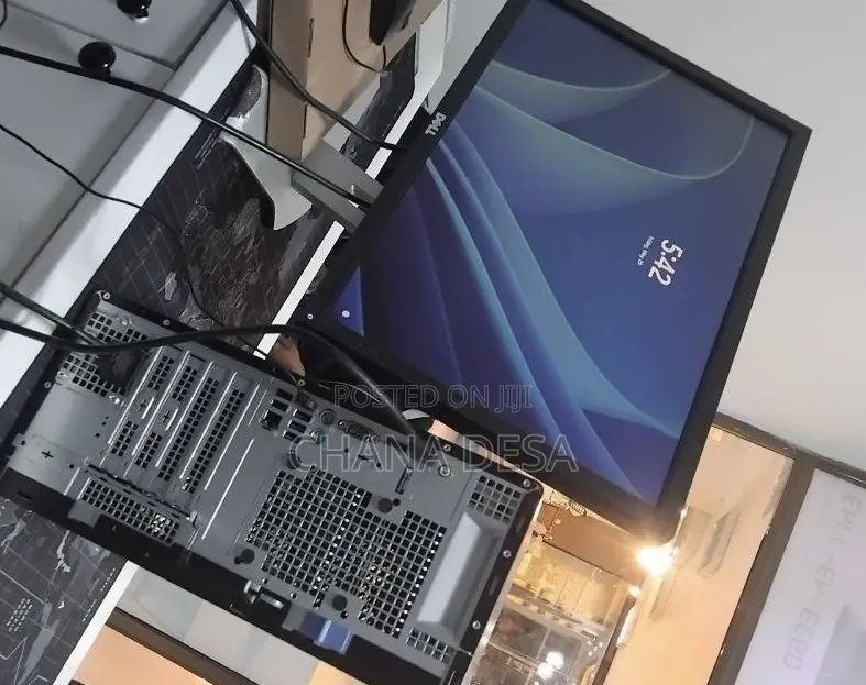 New Desktop Computer Dell Optiplex 7090 32GB Intel Core i7 HDD 1T
