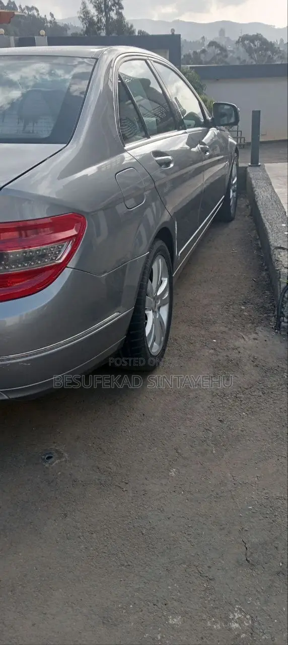 Mercedes-Benz C180 2008 Gray