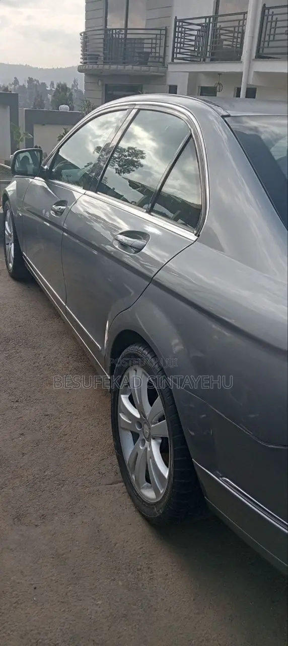 Mercedes-Benz C180 2008 Gray