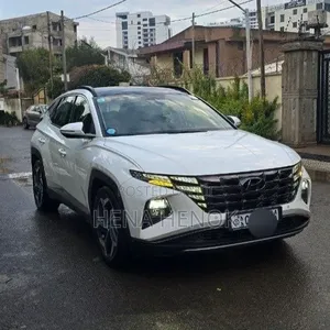 Hyundai Tucson 2022 White
