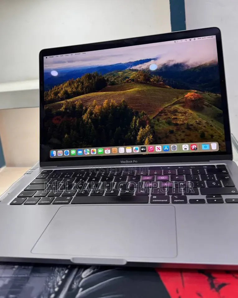 New Laptop Apple MacBook Pro 16GB Apple M1 SSD 512GB