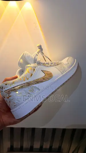 Air Jordan 1 Low Apollo Sun God