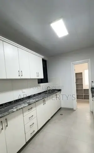 Furnished 3bdrm Apartment in ሲኤምሲ ሚካኤል, Yeka for sale