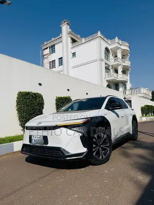 Toyota bZ4X 2023 White