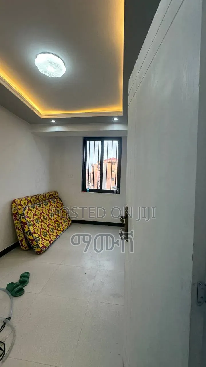 Furnished 3bdrm Condo in አያት 40/60 ኮንዶሚኒየም, Bole for sale