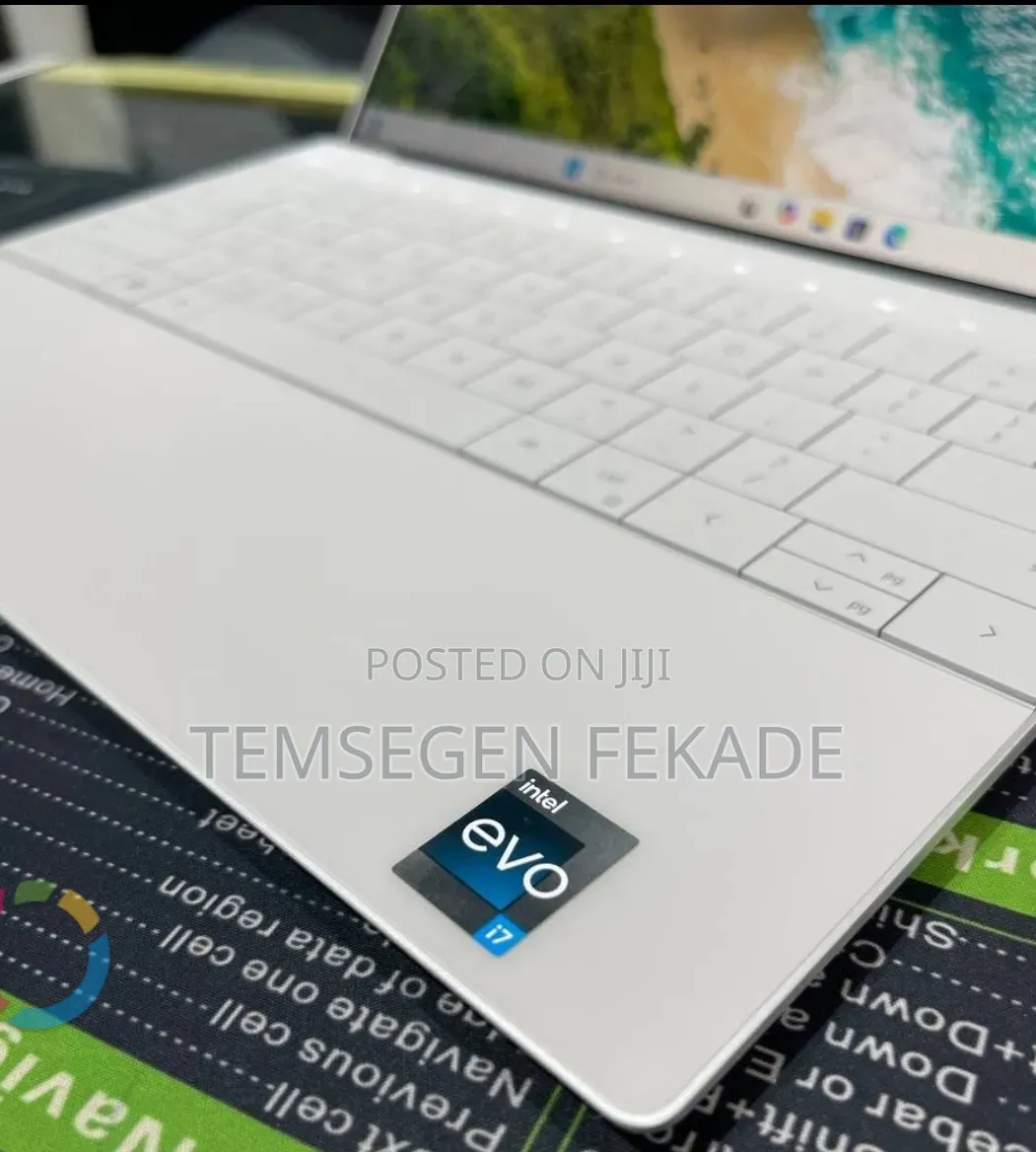 New Laptop Dell XPS 13 32GB Intel Core i7 SSD 512GB