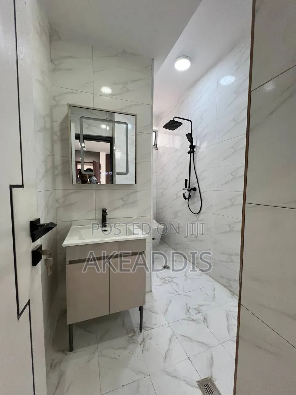 Furnished 3bdrm Apartment in Cmc, Bole for sale