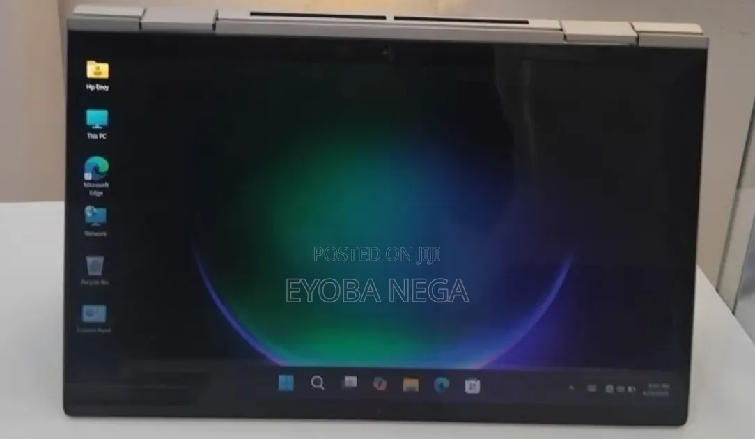 New Laptop HP Envy x360 8GB Intel Core i7 SSD 512GB