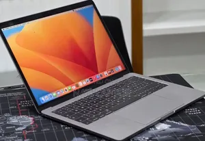 New Laptop Apple MacBook Pro 2017 16GB Intel Core i5 SSD 512GB