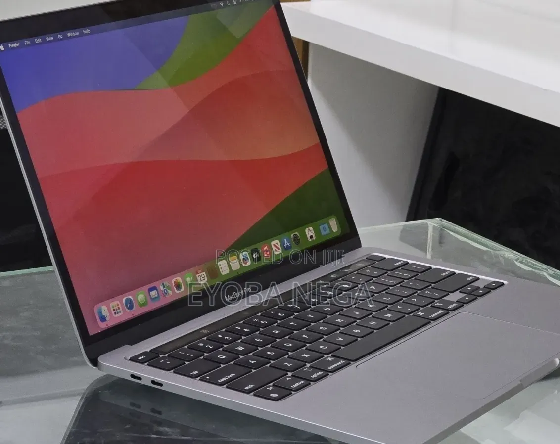 Laptop Apple MacBook Pro 2021 M1 8GB Apple M1 SSD 512GB