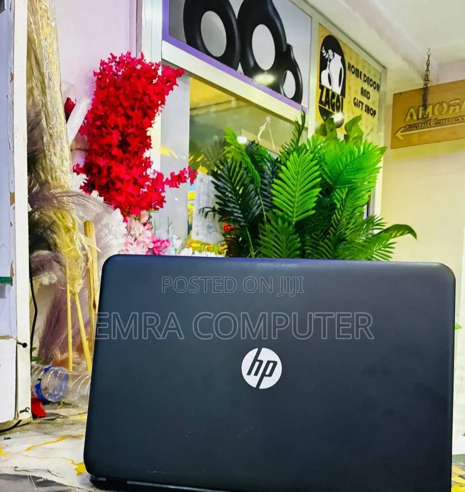 New Laptop HP 4GB Intel Core i5 SSD 500GB